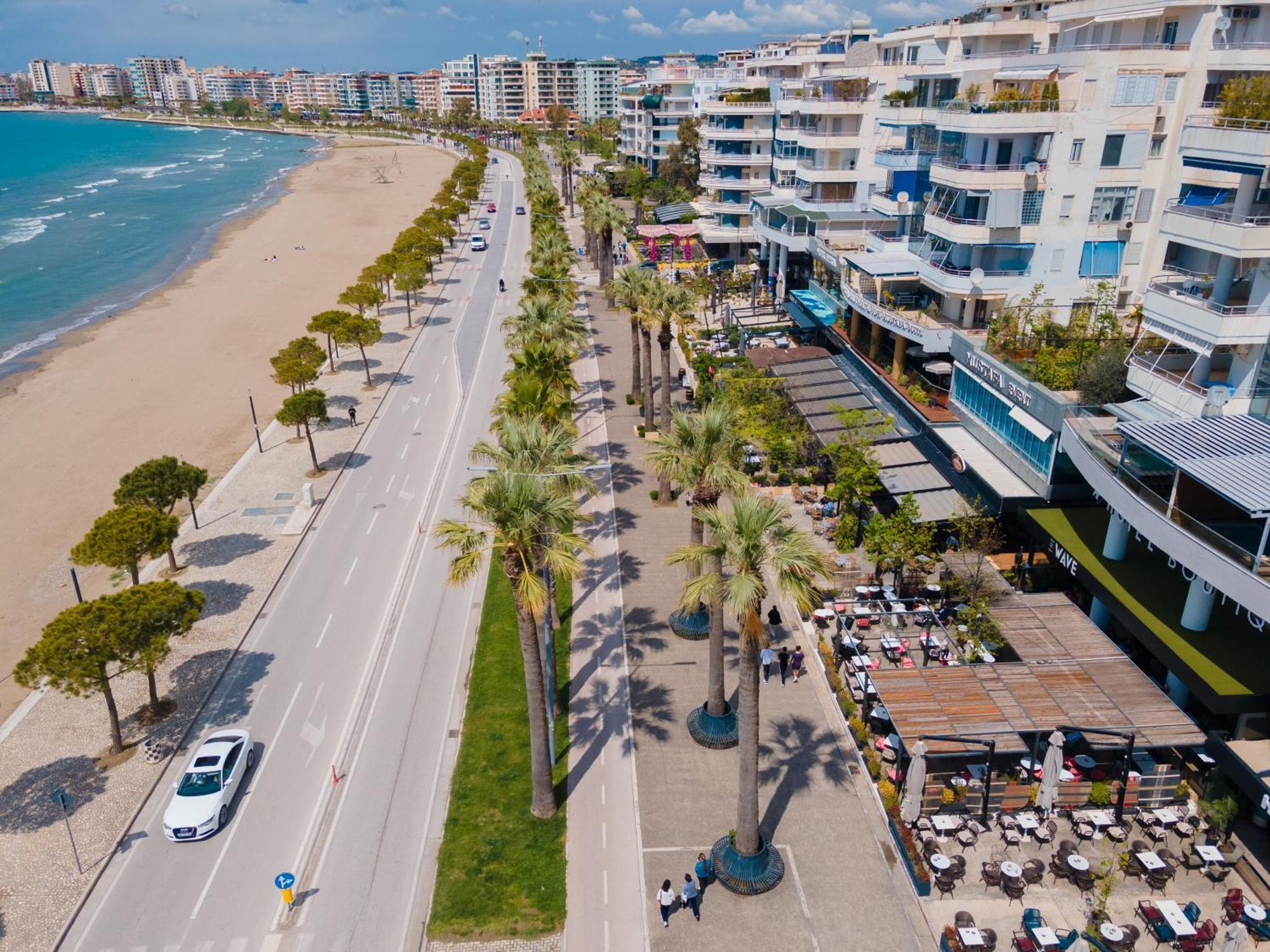 Mustafa Suites Вльора Екстер'єр фото